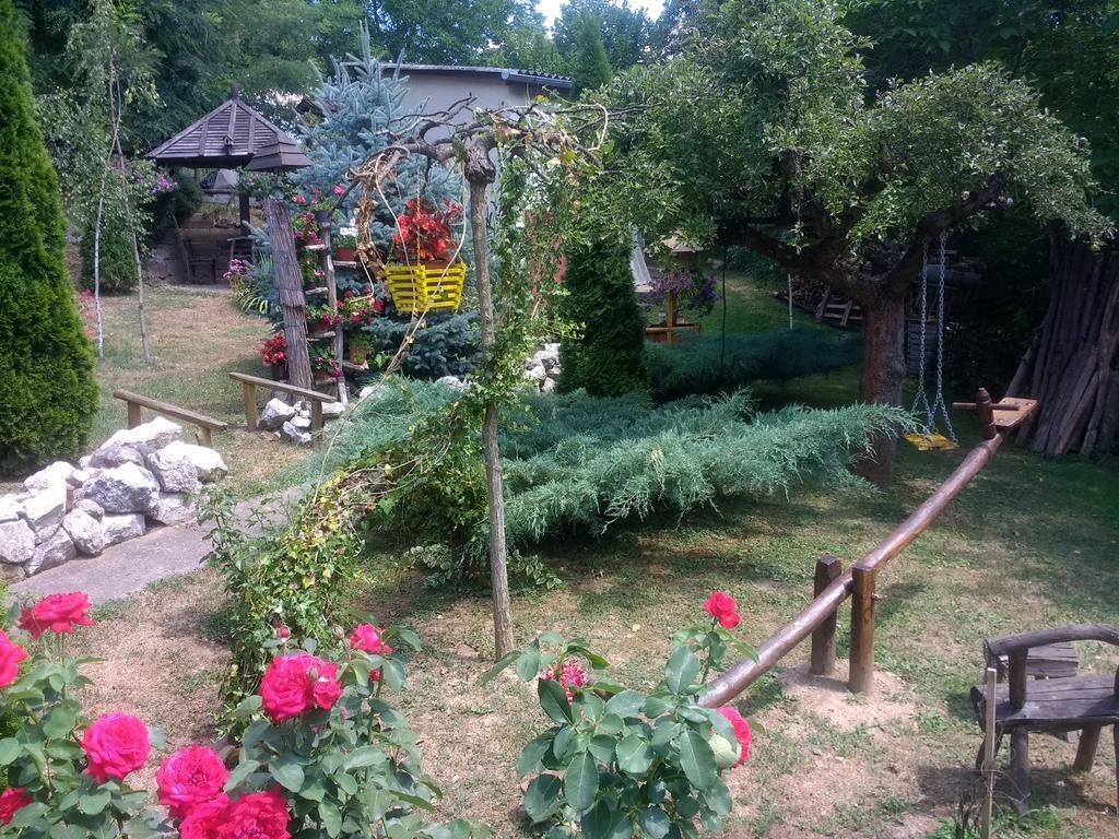 Skriveni Raj Apartment Vrdnik Luaran gambar