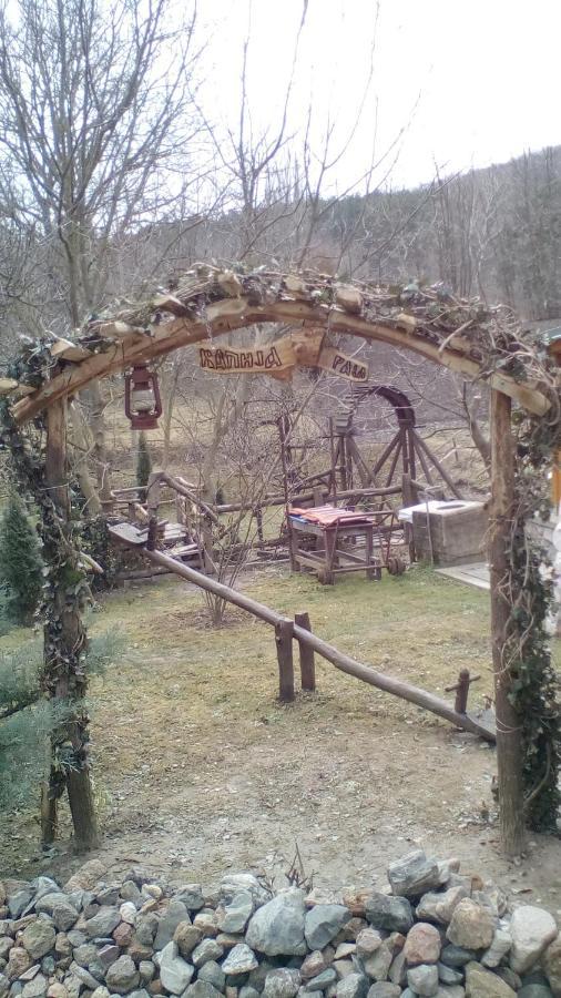 Skriveni Raj Apartment Vrdnik Luaran gambar
